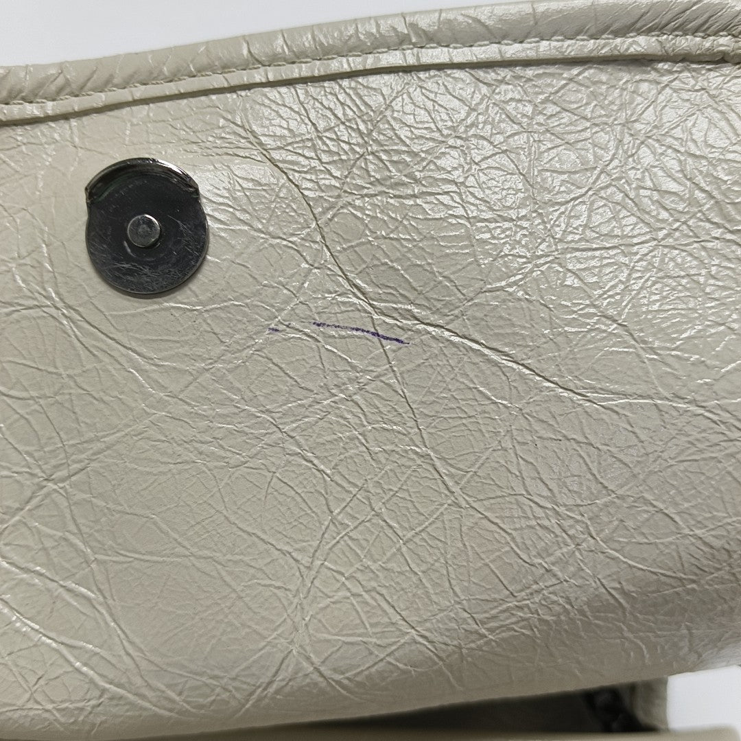 Authenticated pre-owned  NIKI Mini Chevron, Quilted Calfskin White - Shoulder Bag at Looply