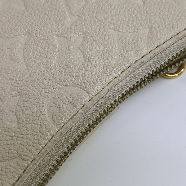EASY POUCH ON STRAP Calfskin Beige