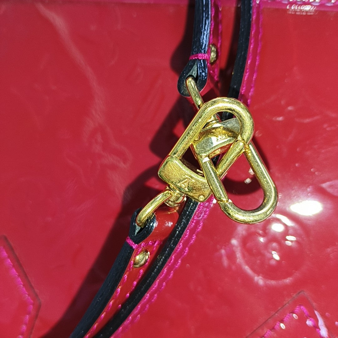 Authenticated pre-owned  ALMA BB Monogram Patent Leather Red - Shoulder Bag at Looply