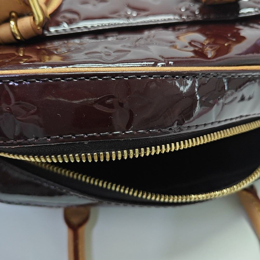SUMMIT DRIVE Patent Leather Red