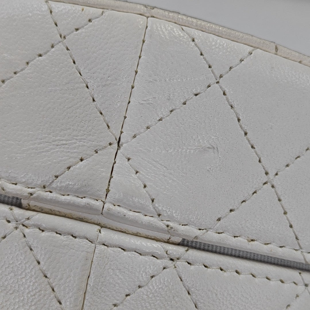 Round Vanity Medium Quilted Lambskin White