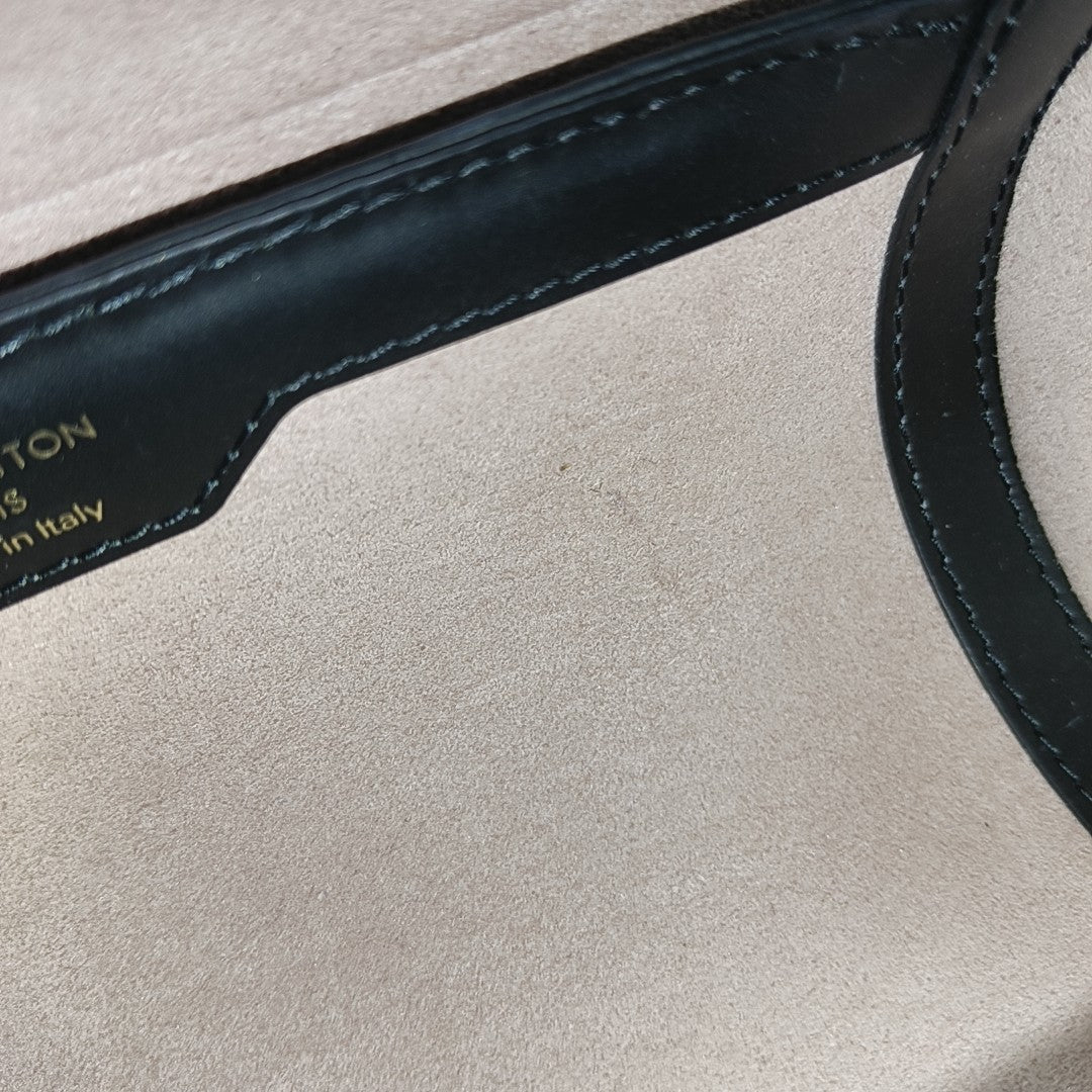 PAPILLON 19 Epi Black