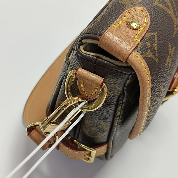 SAUMUR BB Monogram Coated Canvas Brown