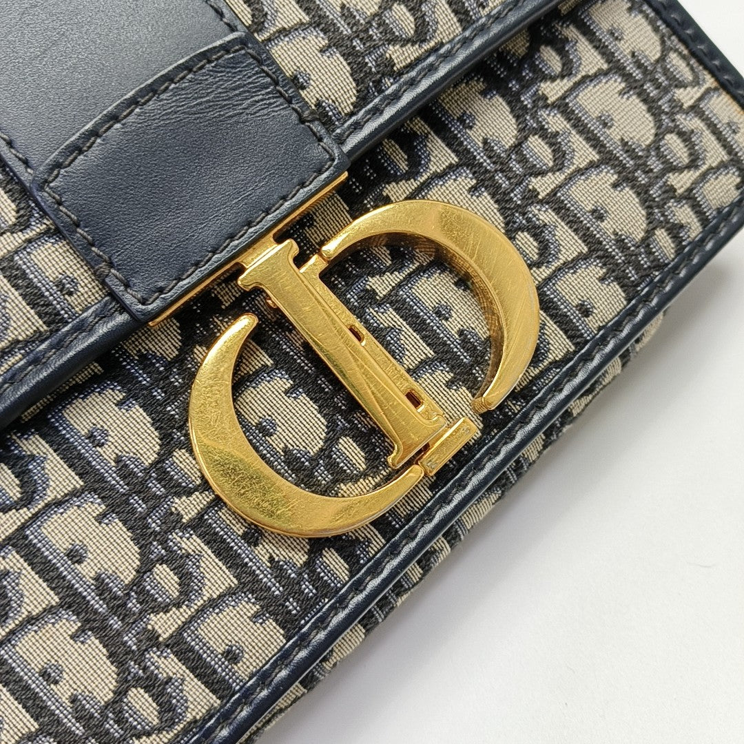 30 Montaigne Oblique Canvas Blue