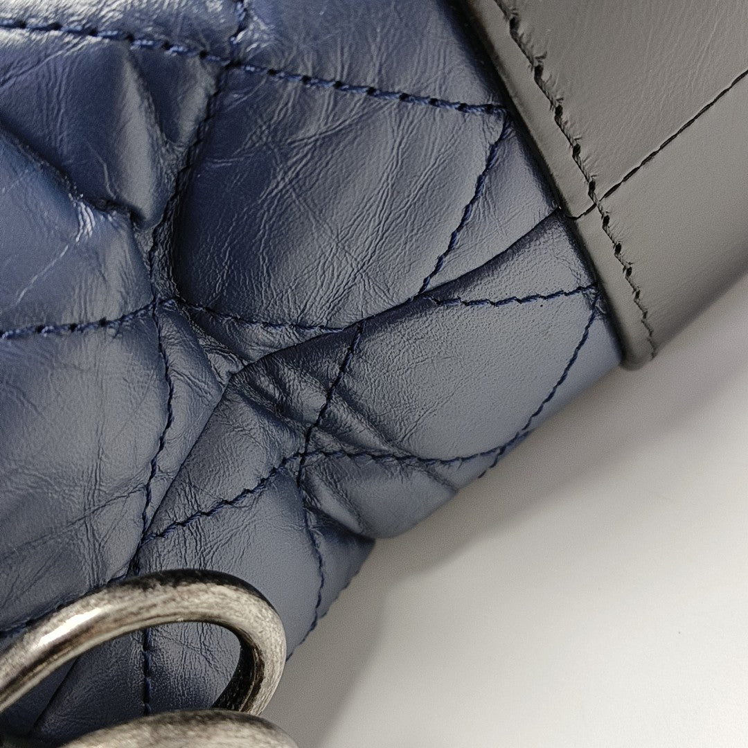 GABRIELLE Medium Quilted Calfskin Blue