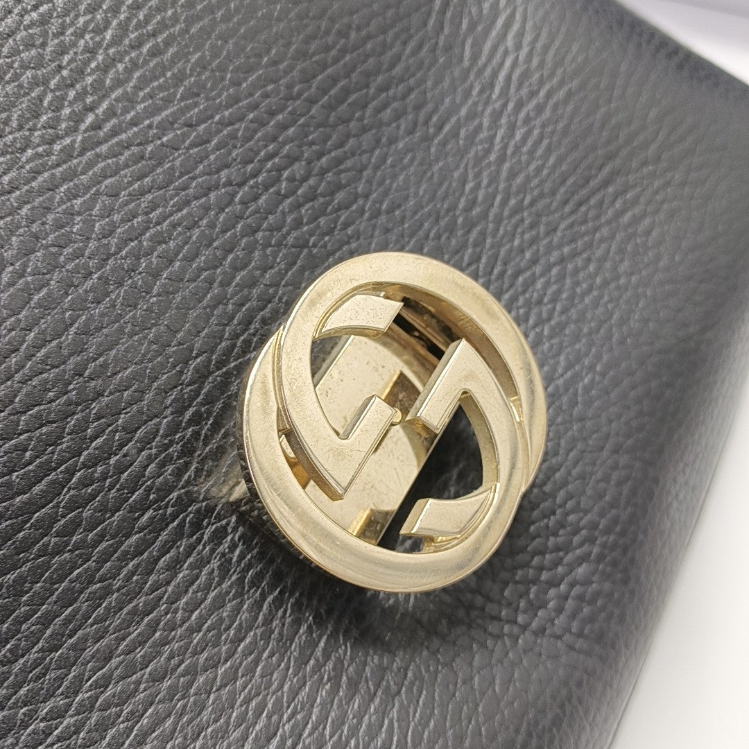 Interlocking G Large Calfskin Black