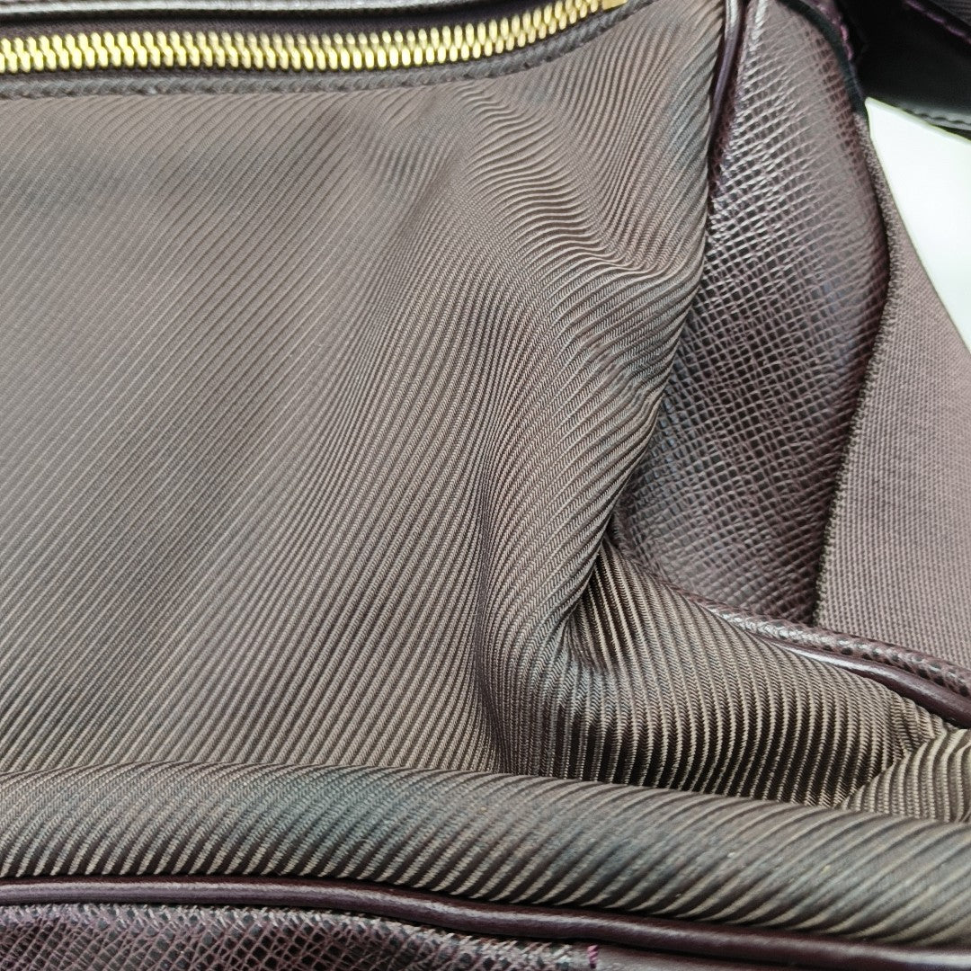 VIKTOR Calfskin Red