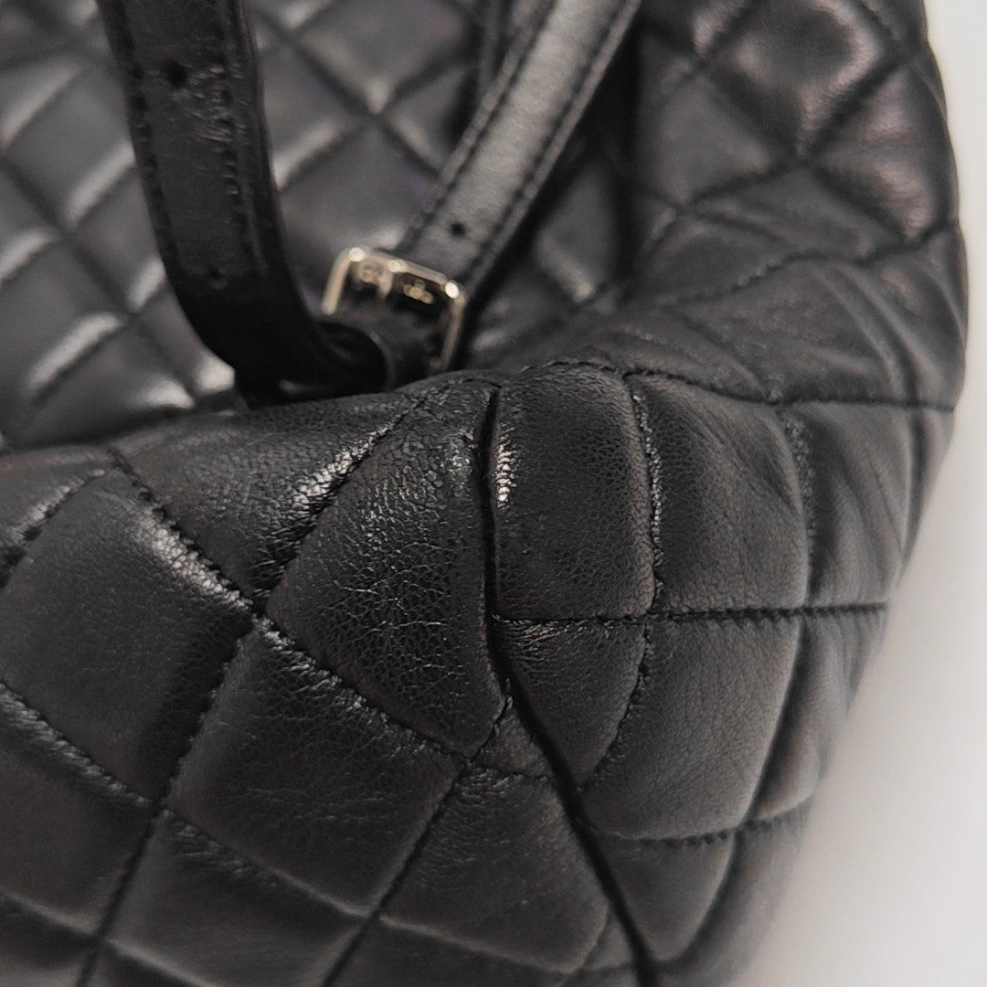 URBAN SPIRIT Small Quilted Lambskin Black