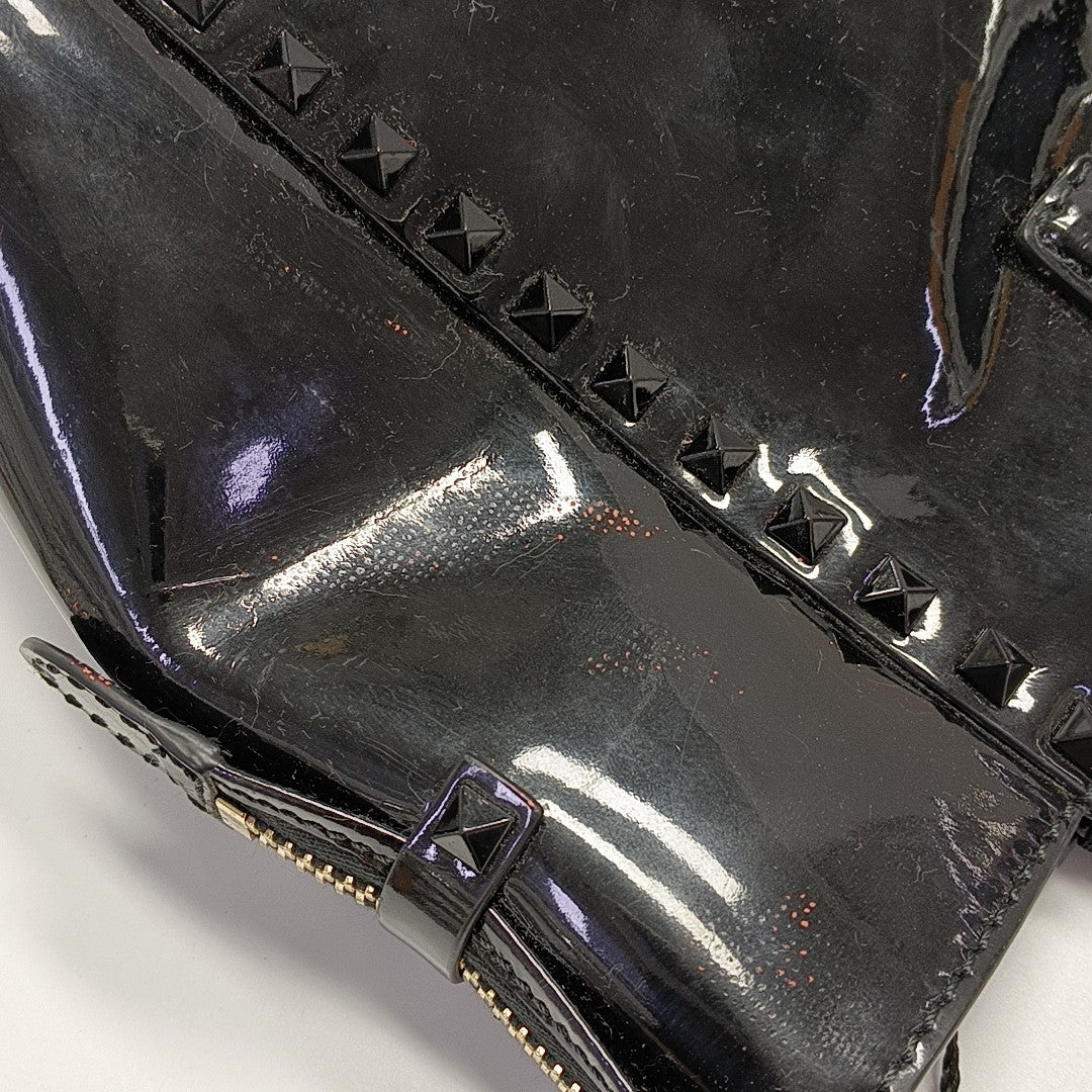 Rockstud Calfskin Black