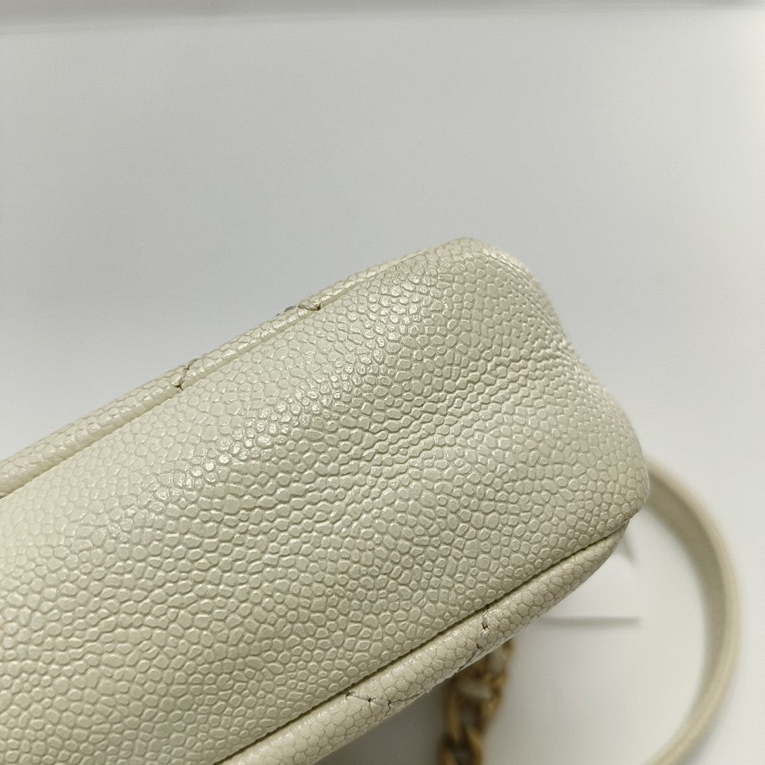 Quilted Grained Calfskin White