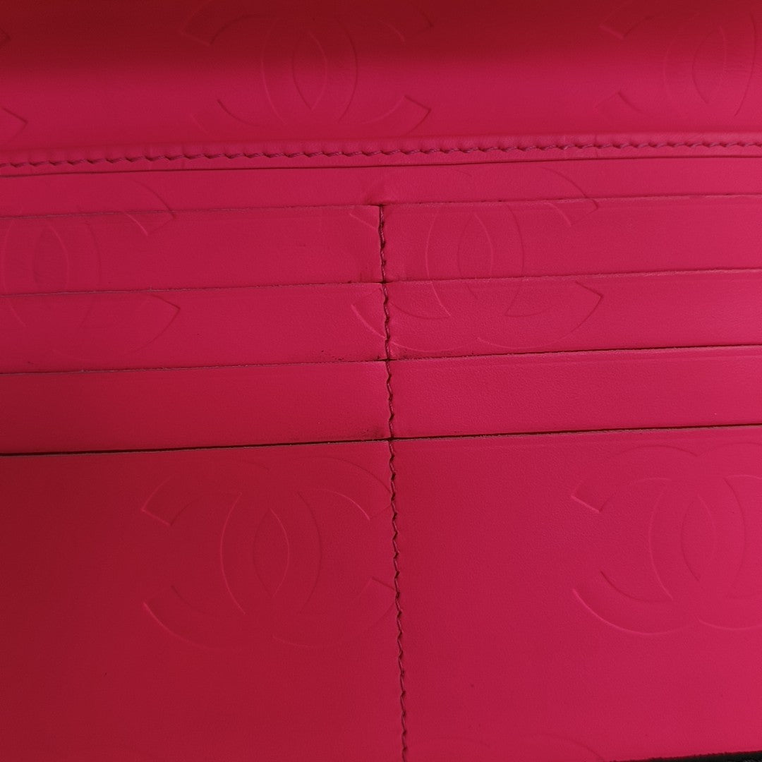 Authenticated pre-owned  CAMBON Quilted Calfskin Black - Clutch at Looply