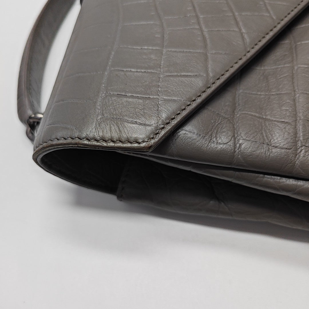 COLLEGE Medium Calfskin Gray
