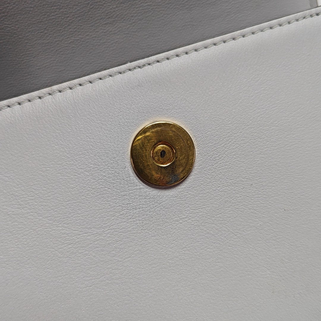 Supervee Small Calfskin White