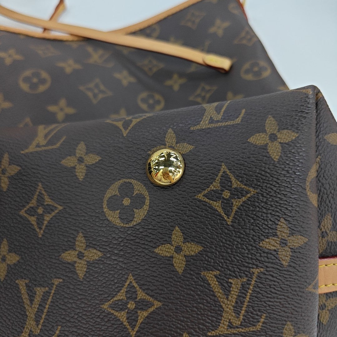 CARRYALL MM Monogram Coated Canvas Brown