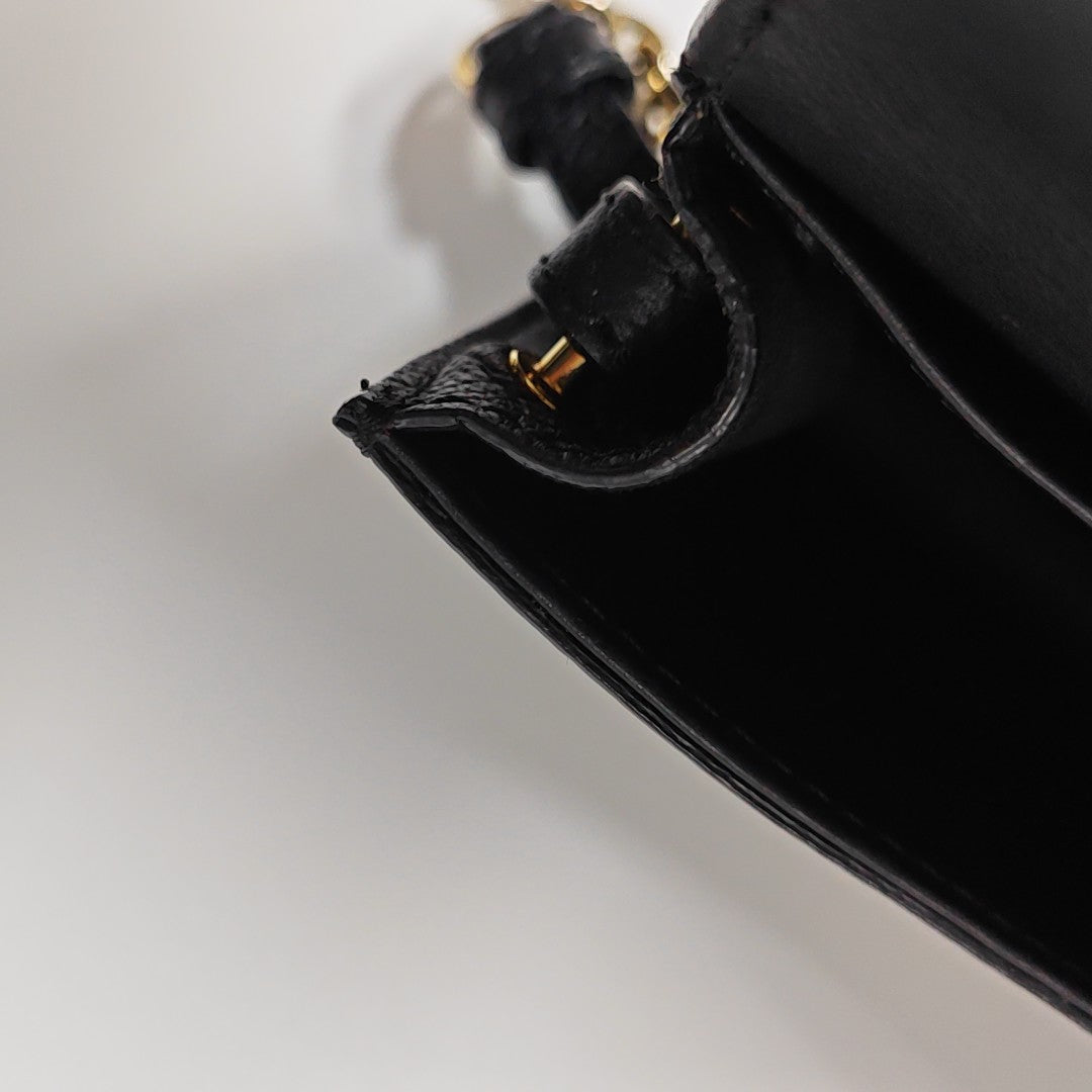 Buckle Calfskin Black