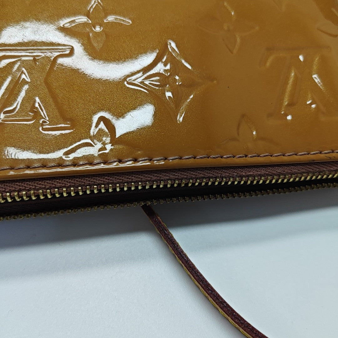 ACCESSOIRES GM Patent Leather Brown