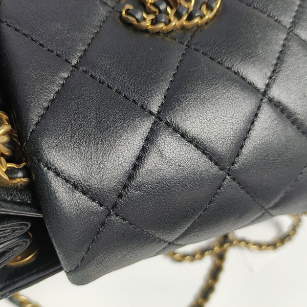 CHANEL 19 Small Quilted Lambskin Black