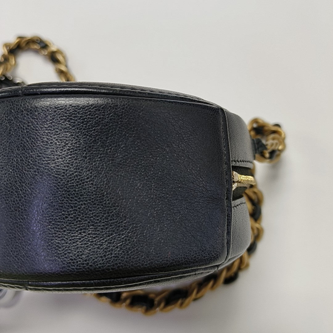 CHANEL 19 Quilted Lambskin Black