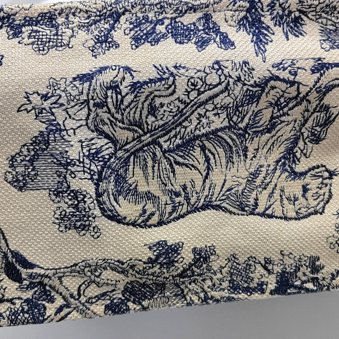 Authenticated pre-owned  Book Tote Medium Canvas Blue - Tote Bag at Looply