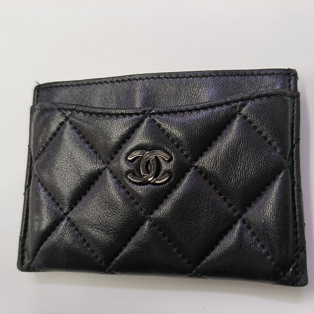 CLASSIC FLAP Quilted Lambskin Black Card Holder