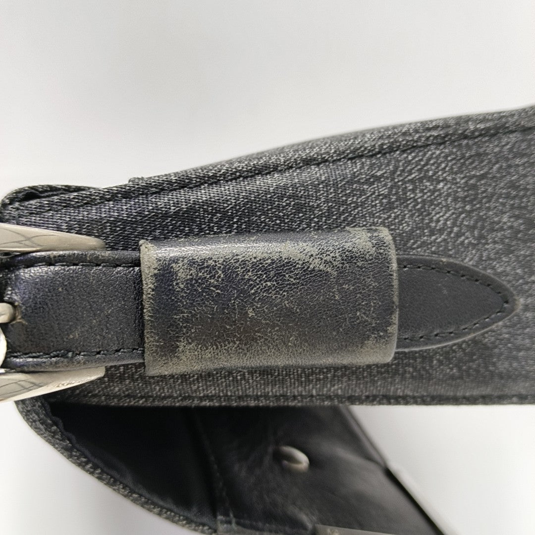 Canvas Black