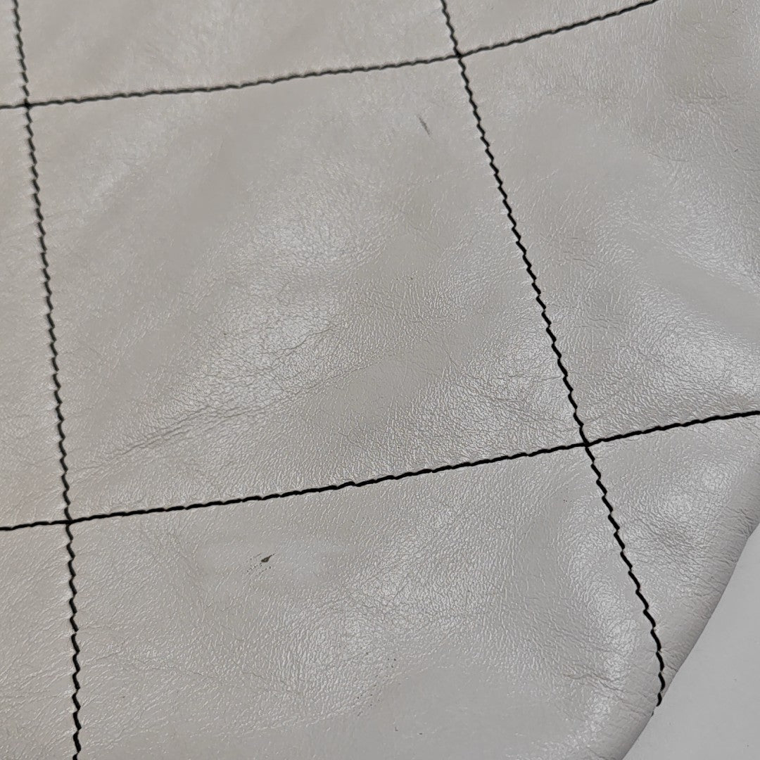 CHANEL 22 Small Quilted Calfskin White