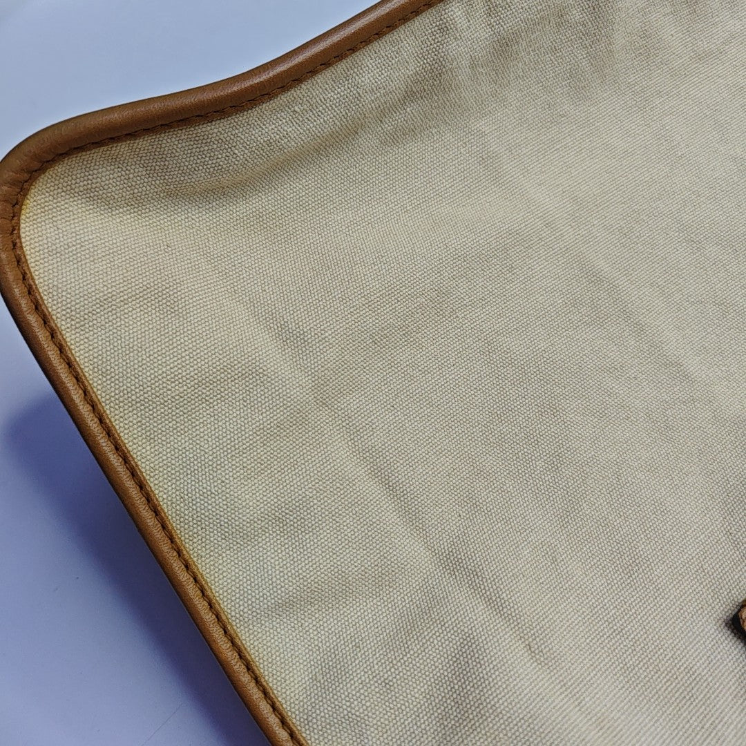 Canvas Beige