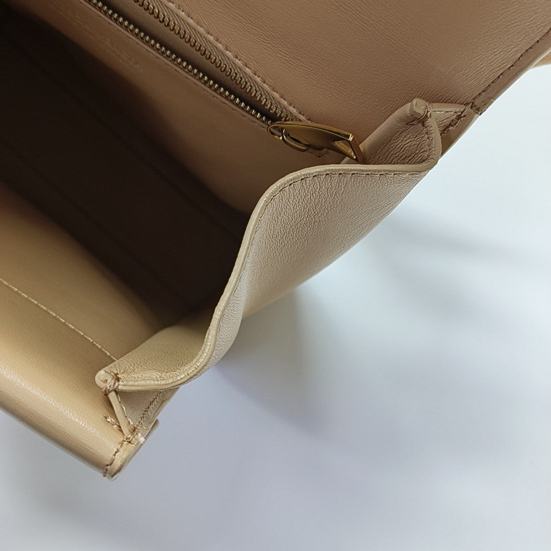 The Clip Calfskin Beige