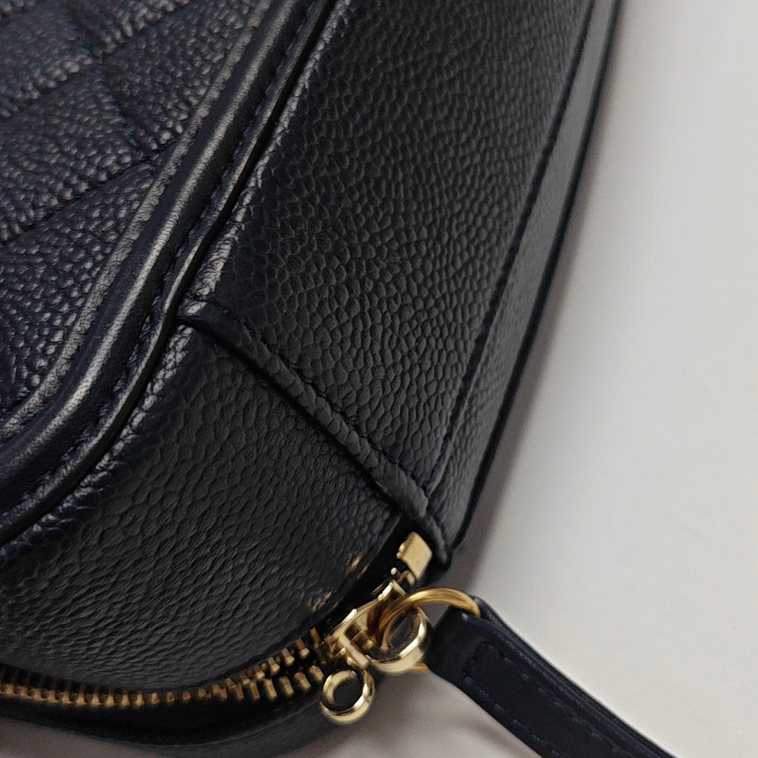 FILIGREE Medium Quilted Grained Calfskin Blue