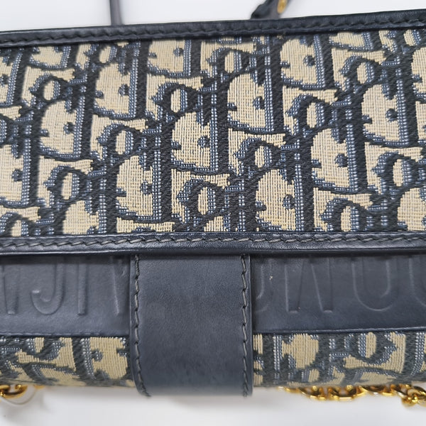 30 Montaigne East-West Oblique Canvas Blue