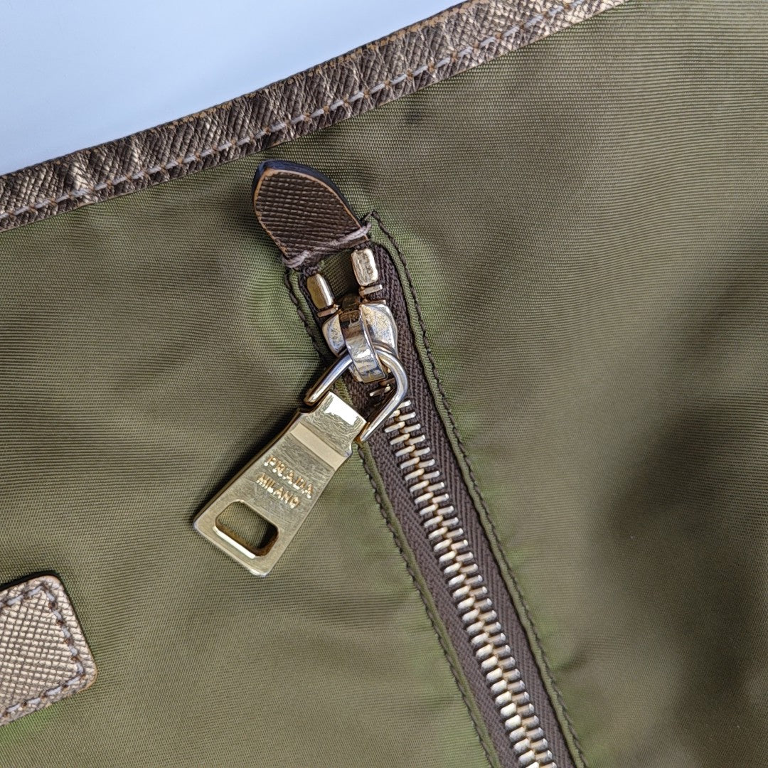 Vela Messenger Bag Nylon Green