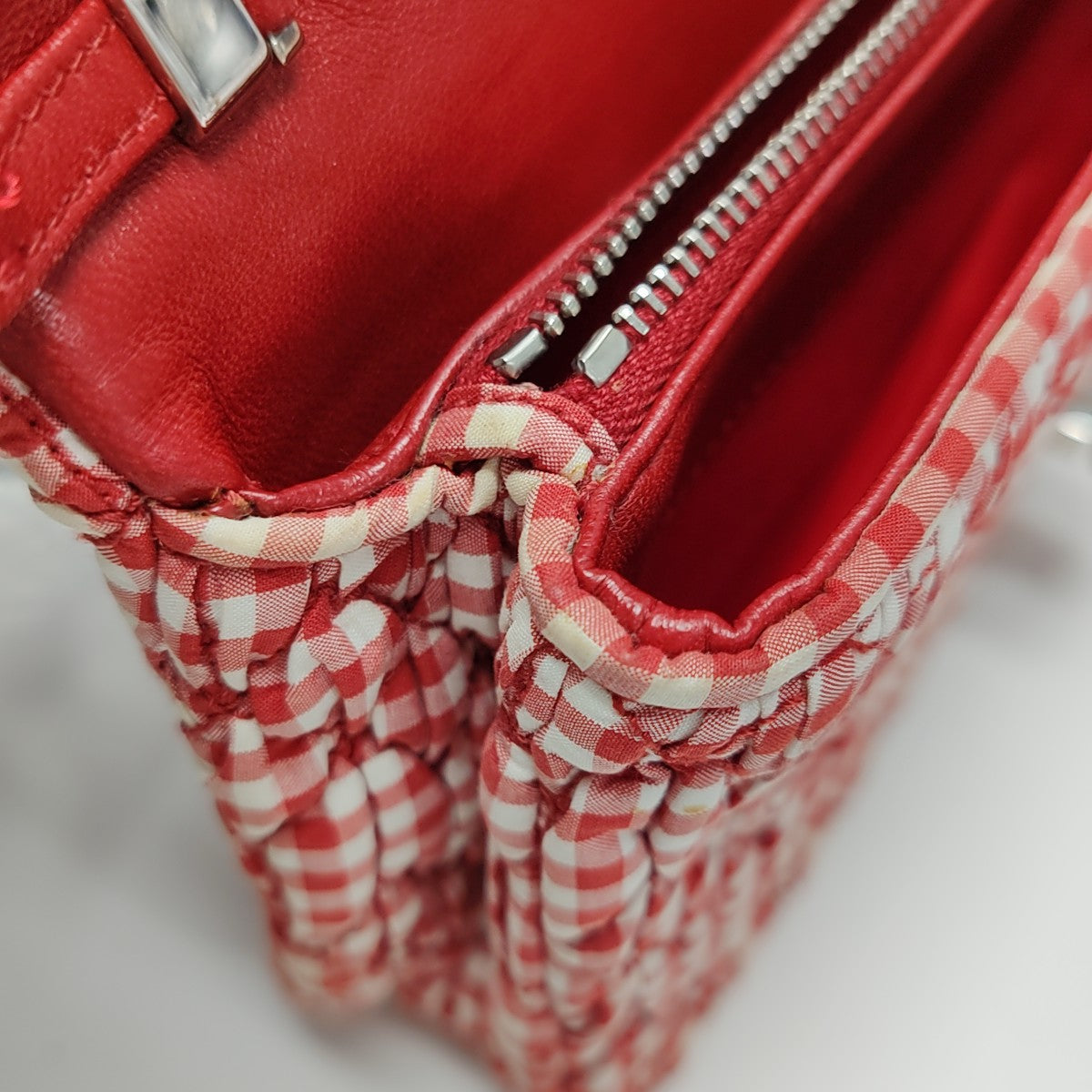 Bolso bandolera de tela acolchada rojo
