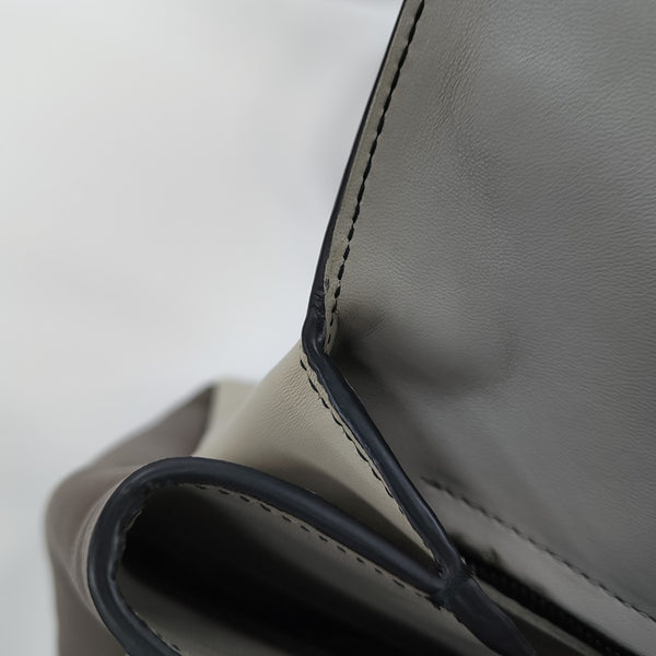Piazza Medium Calfskin Gray