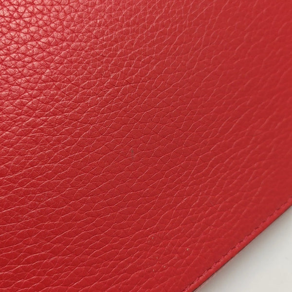 TRAPEZE Medium Calfskin Red