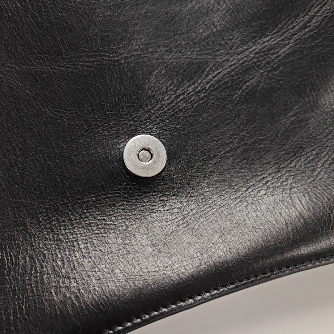 Crush Medium Calfskin Black