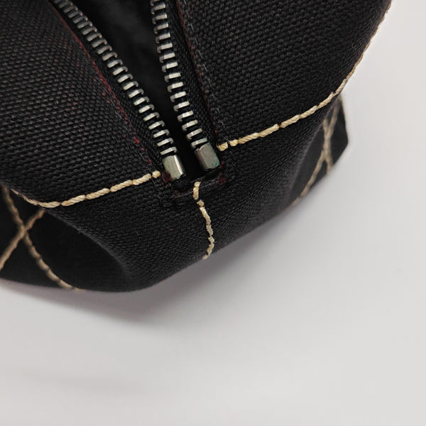 SQUARE STITCH Canvas Black
