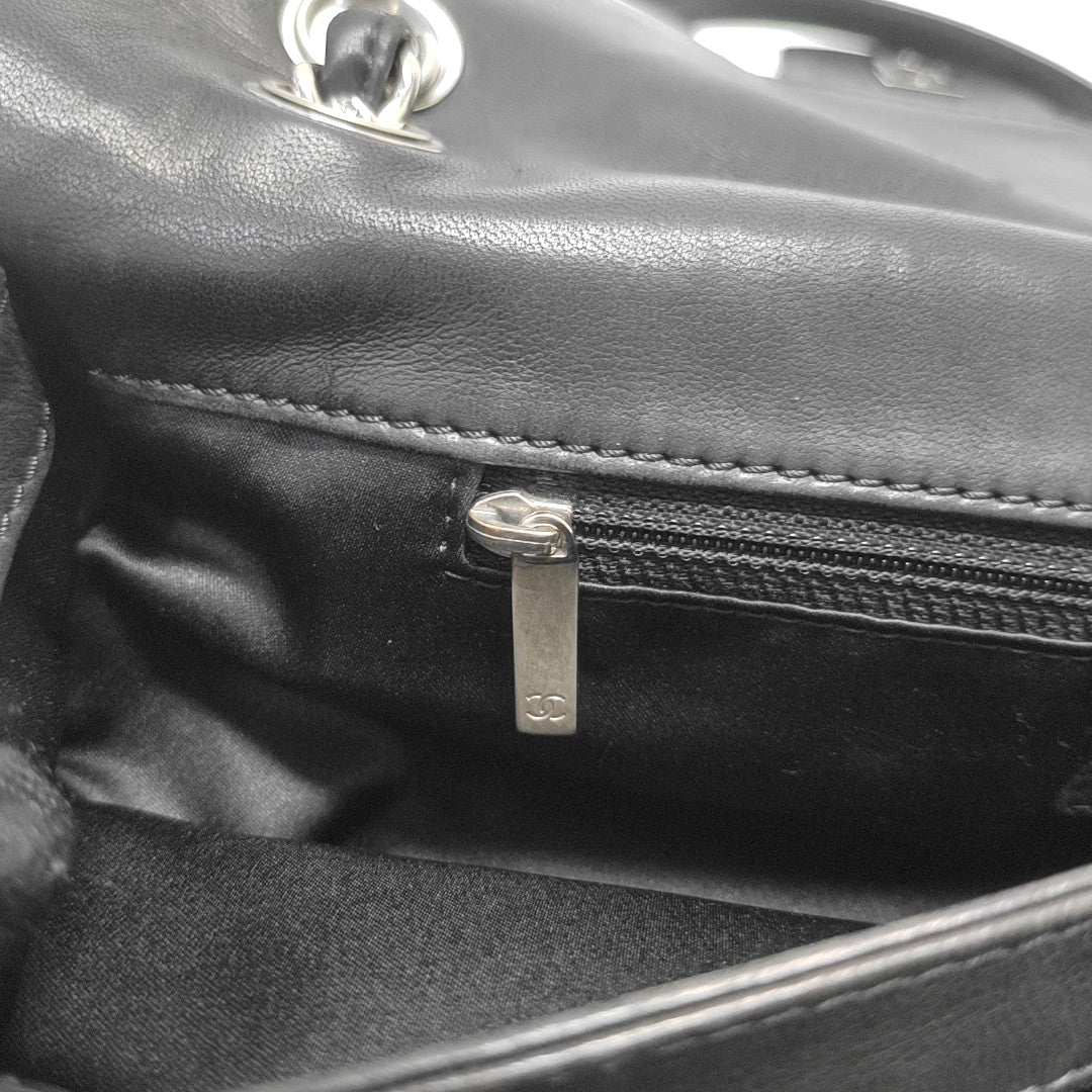Quilted Lambskin Shoulder Bag Black