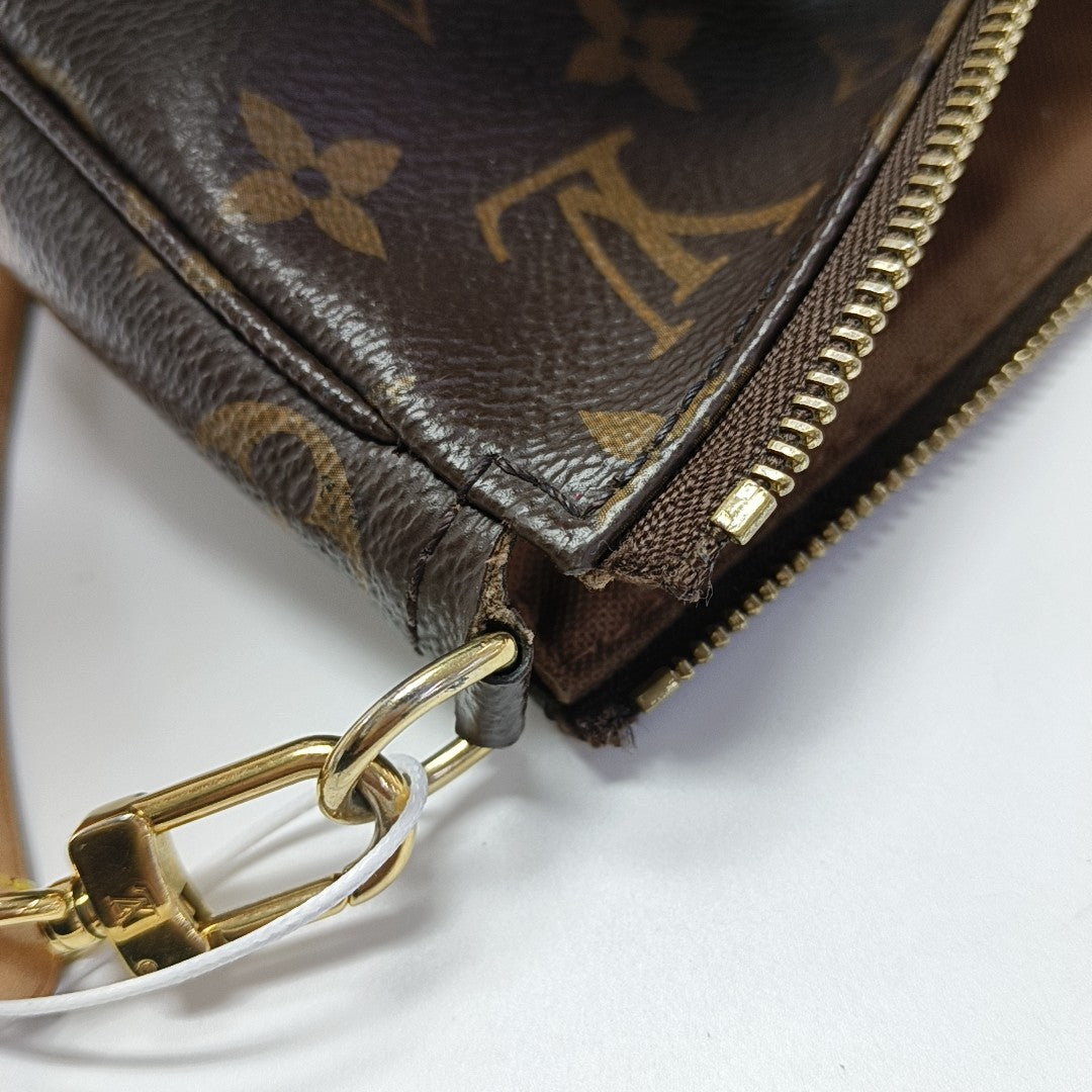 ACCESSOIRES GM Monogram Coated Canvas Brown