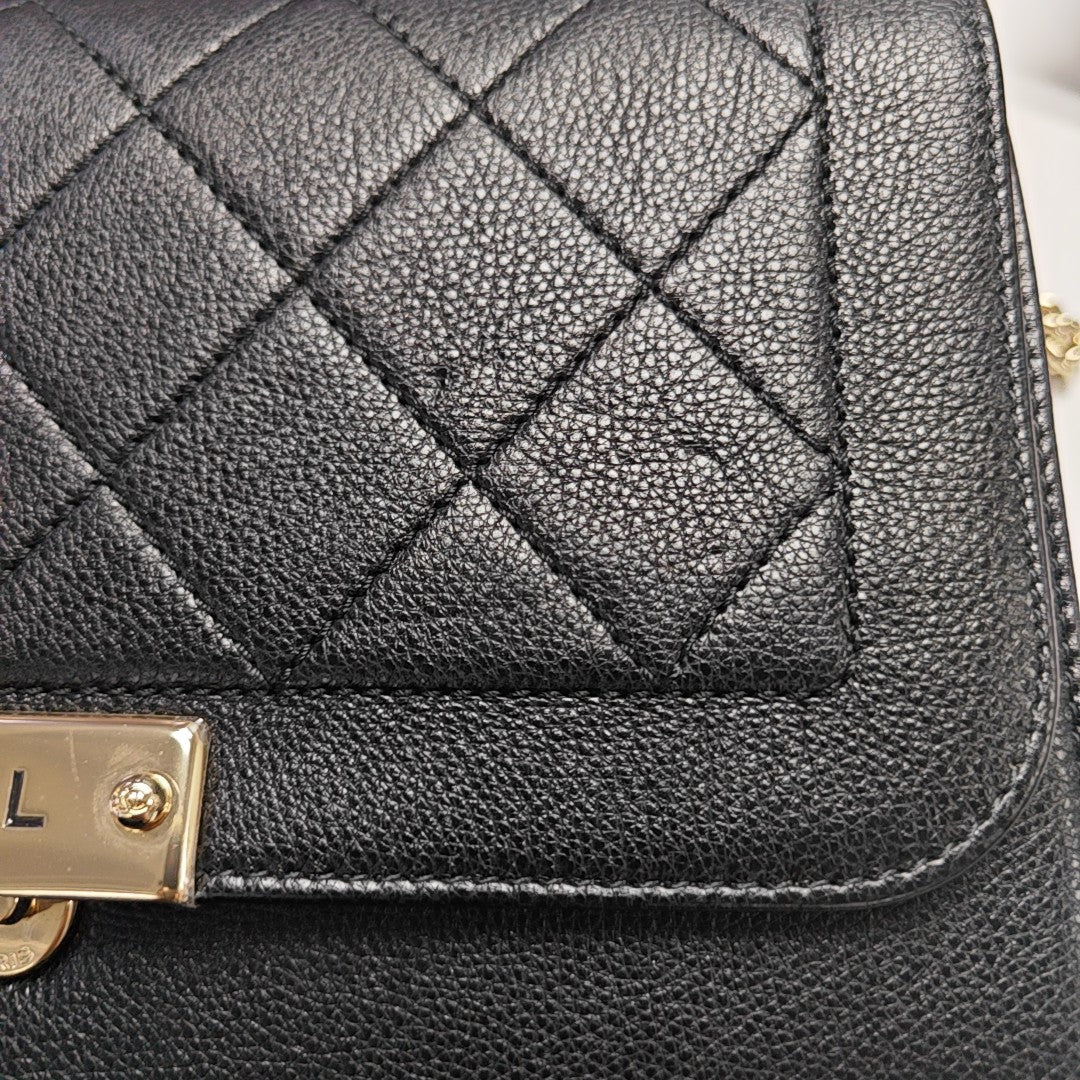 LABEL CLICK Medium Quilted Calfskin Black