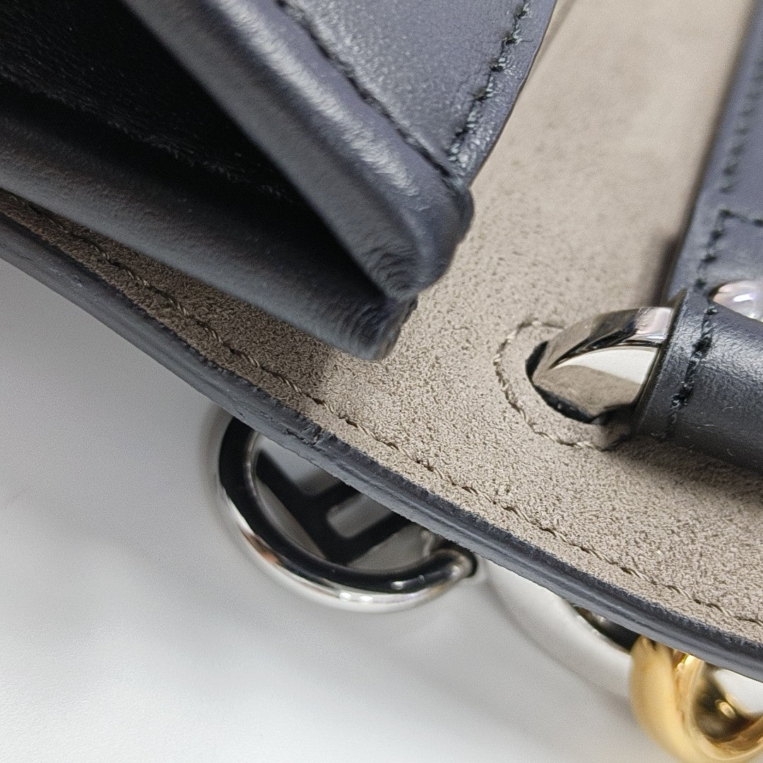 Kan I F Medium Calfskin Black