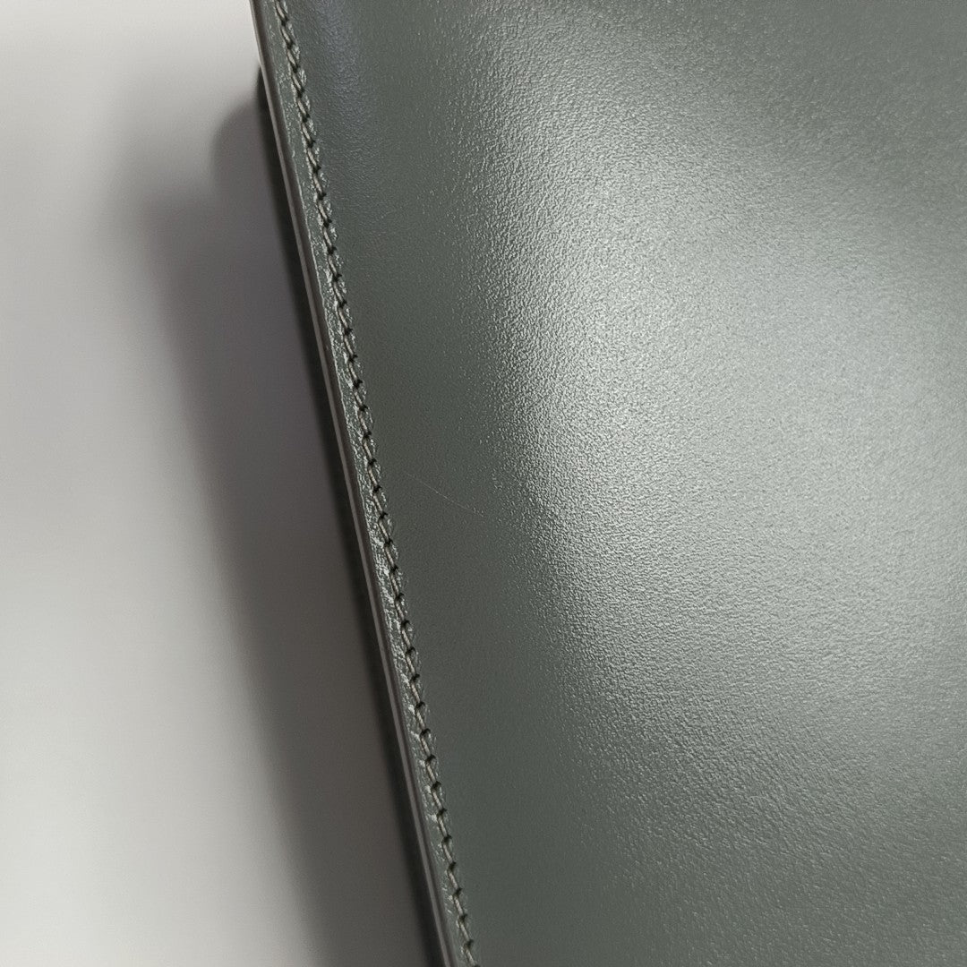 30 Montaigne Calfskin Gray