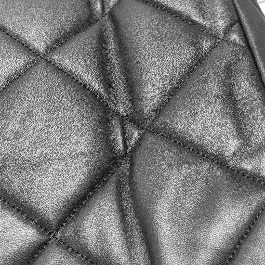 CHANEL 19 Maxi Quilted Lambskin Black