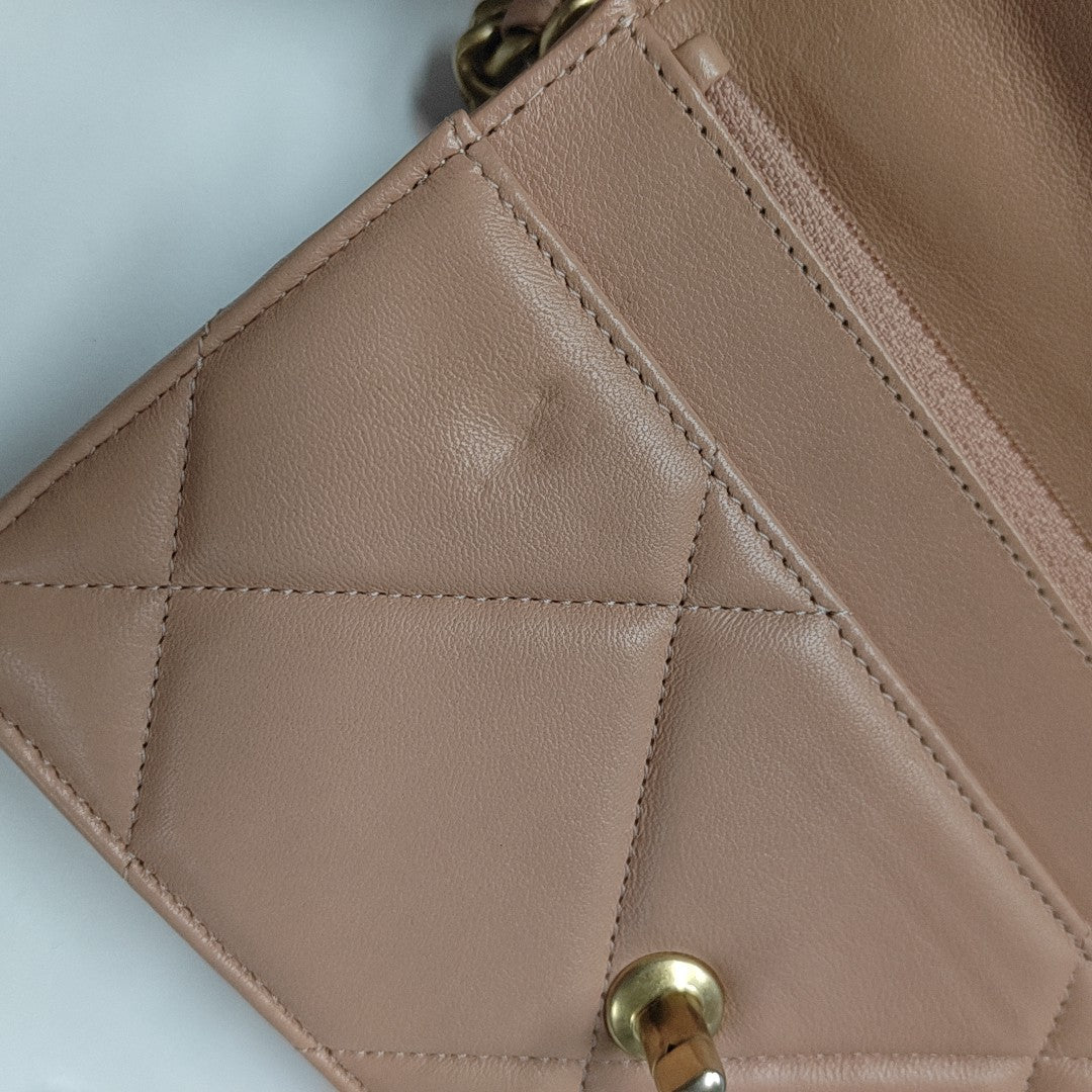 CHANEL 19 WOC Quilted Lambskin Pink