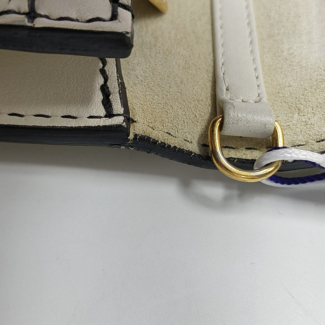 J'adior Calfskin White