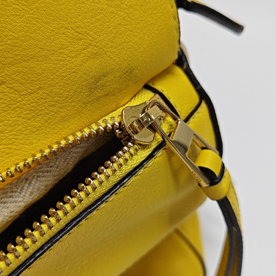 Puzzle Medium Calfskin Yellow