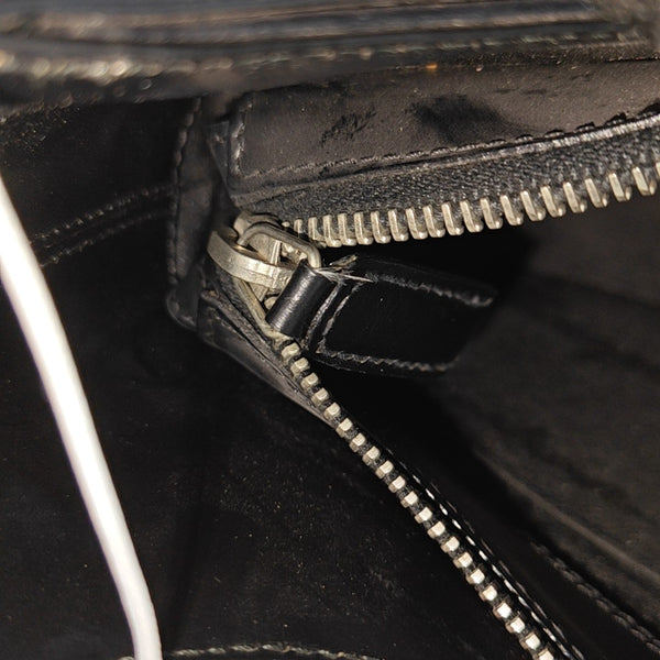 Clasp Hobo Medium Calfskin Black