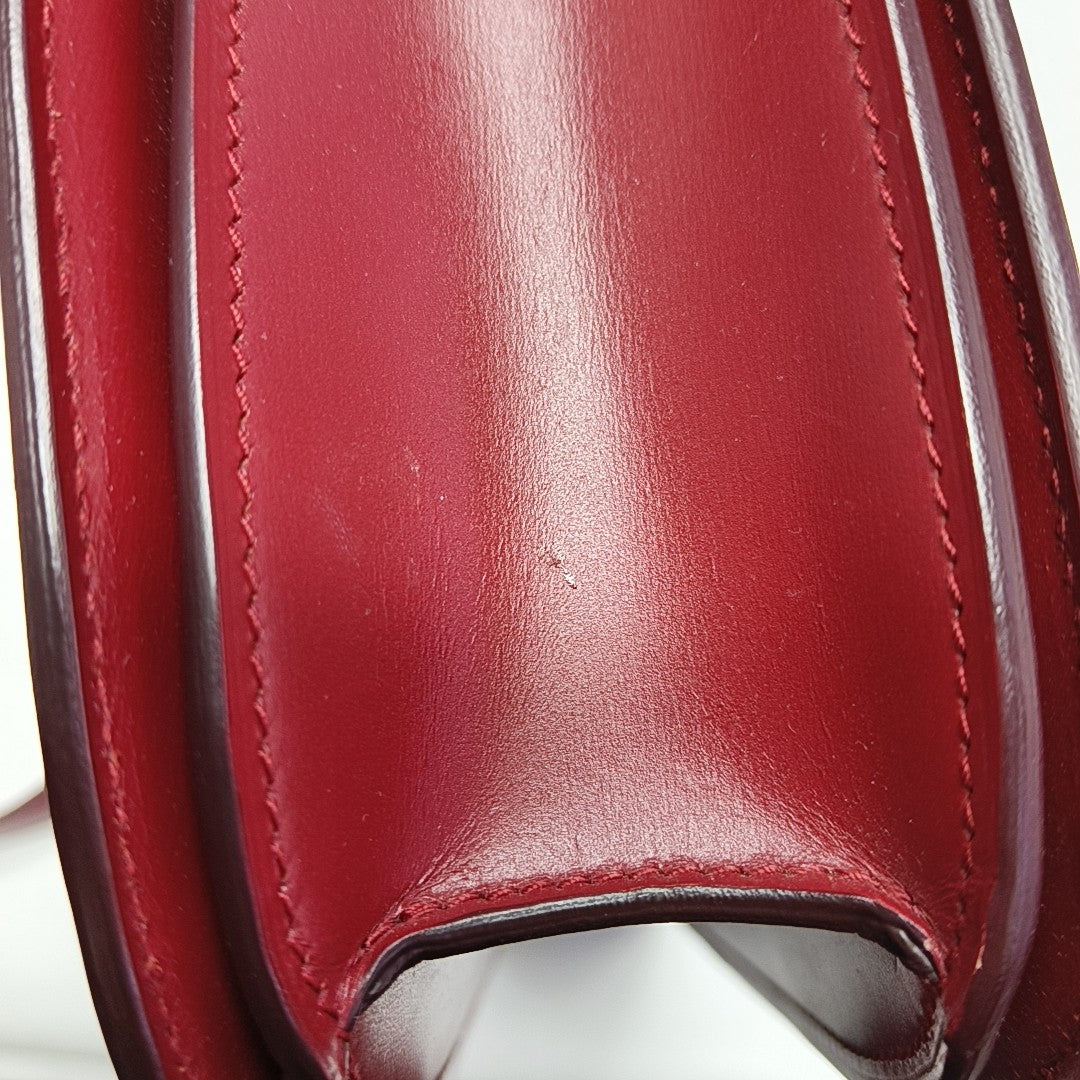CLASSIC BOX Piel de ternera mediana Roja