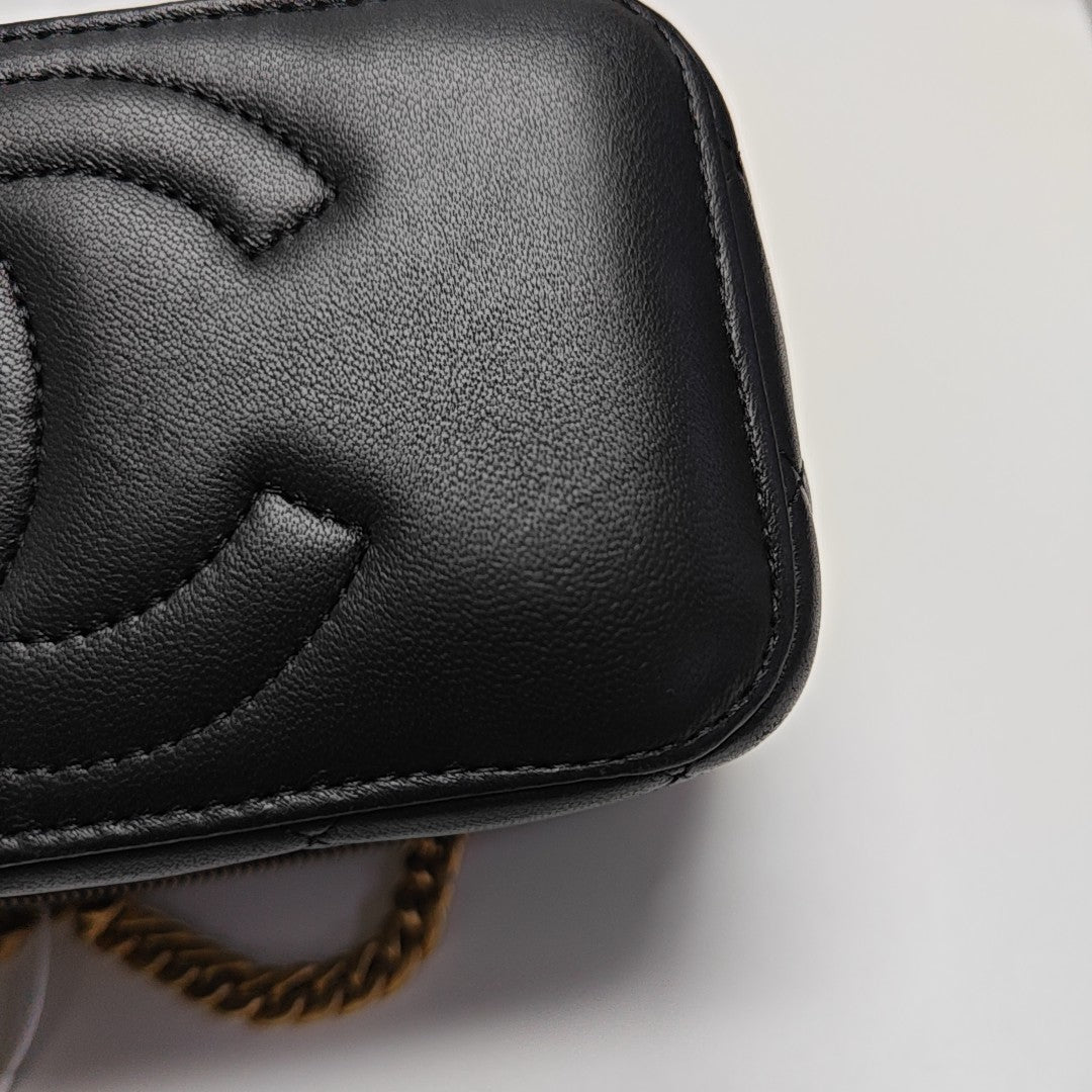 VANITY CASE Small Quilted Lambskin Black