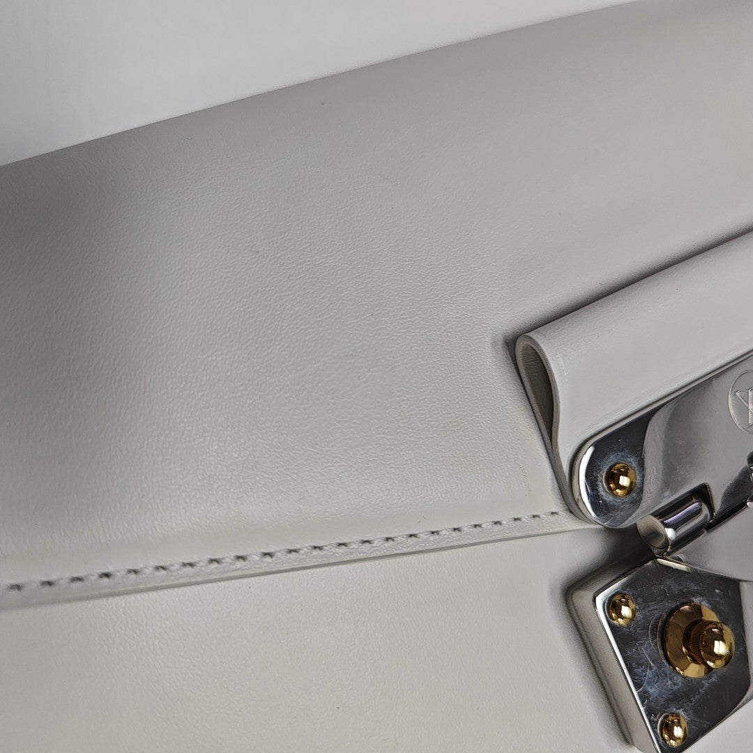 SWING Calfskin White