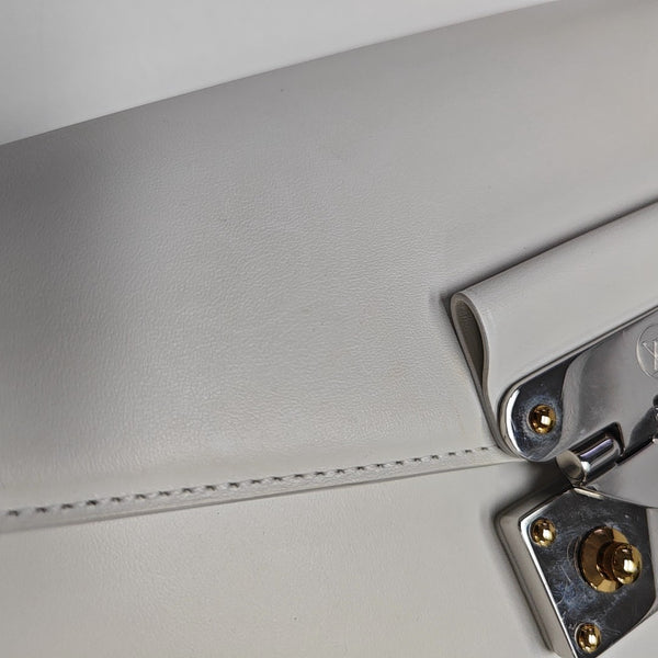 SWING Calfskin White